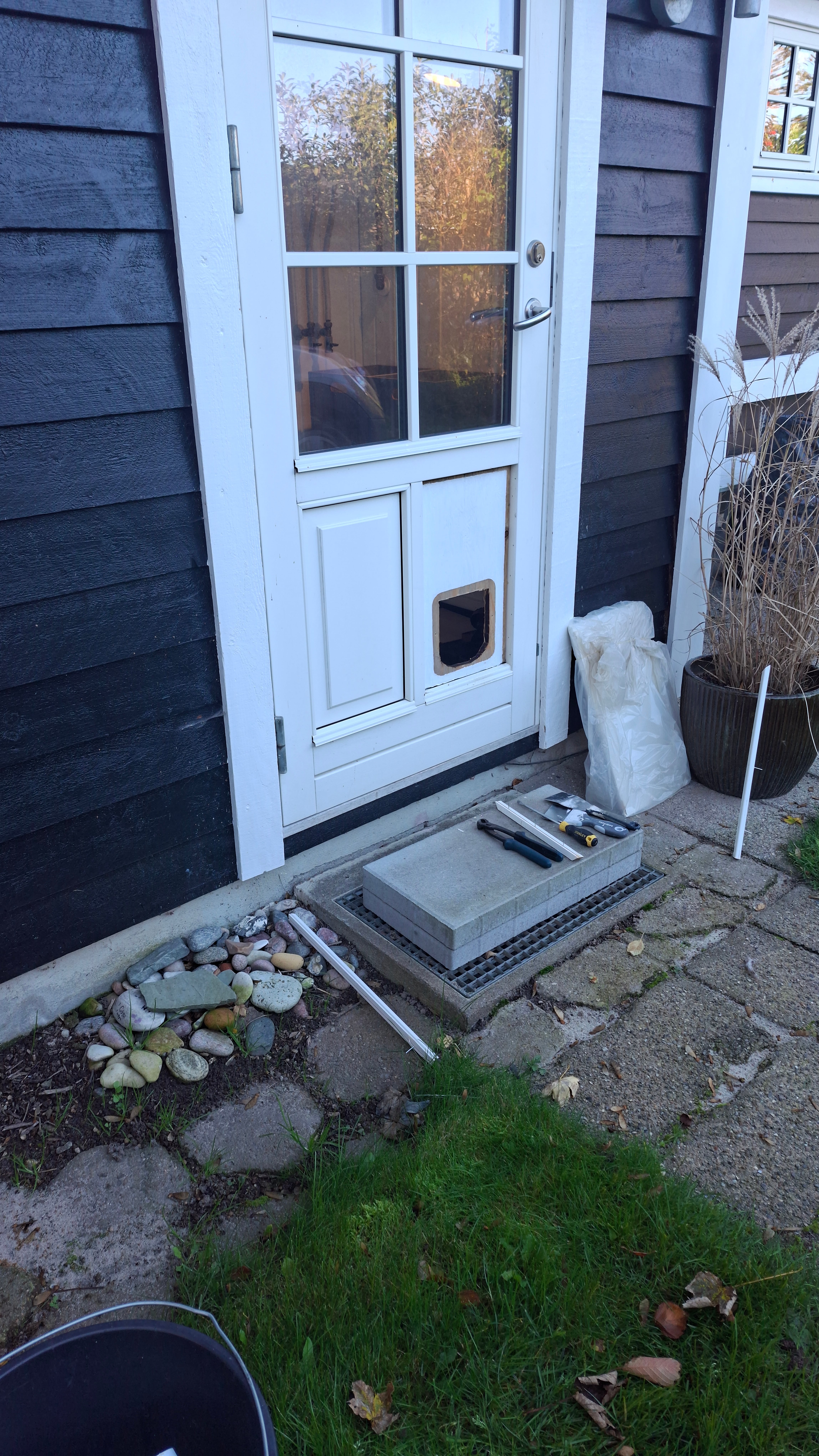 Ny dørfylding efter kattelem - 3250 Gilleleje (a)