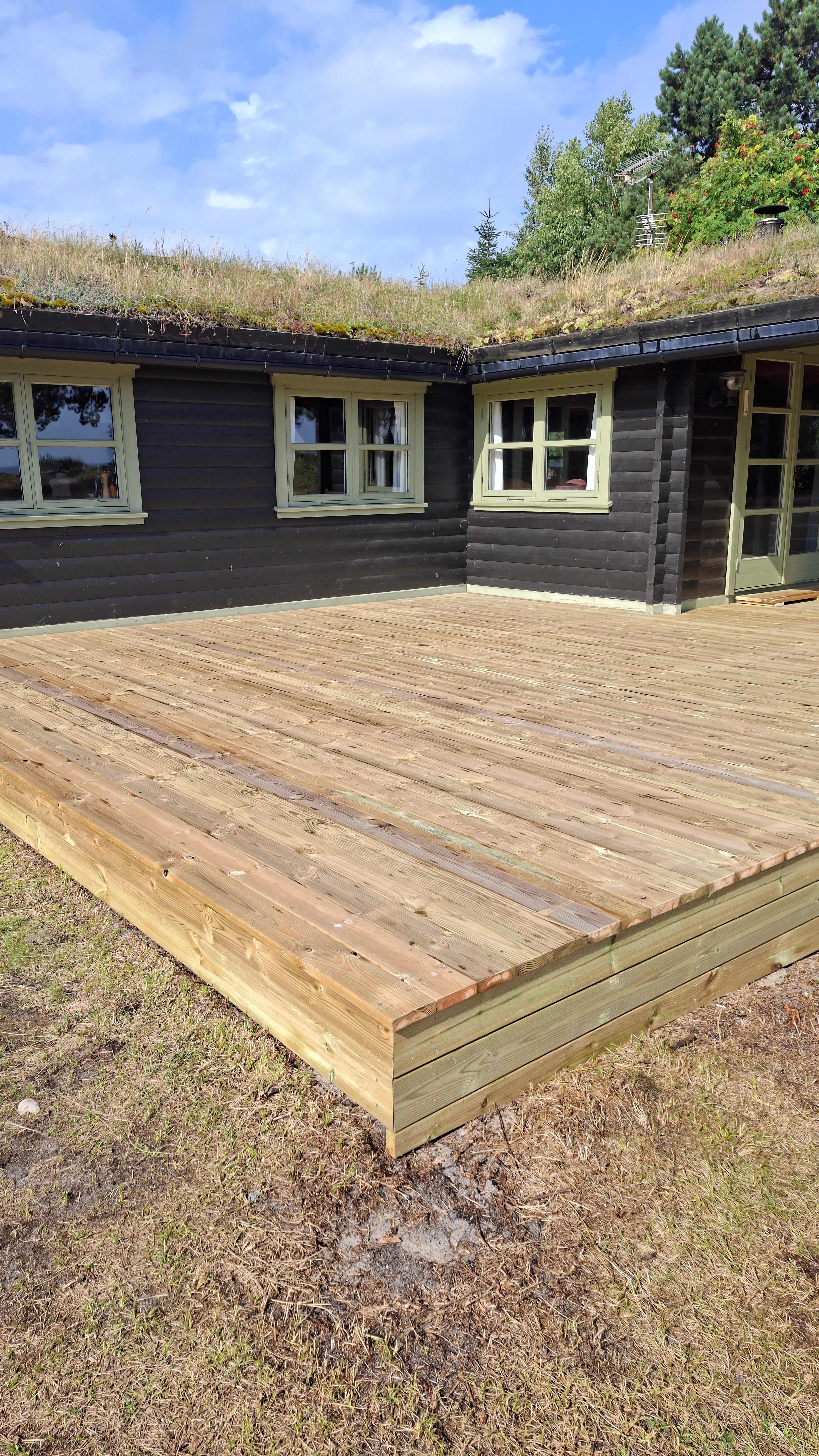 52m2 træterrasse efter